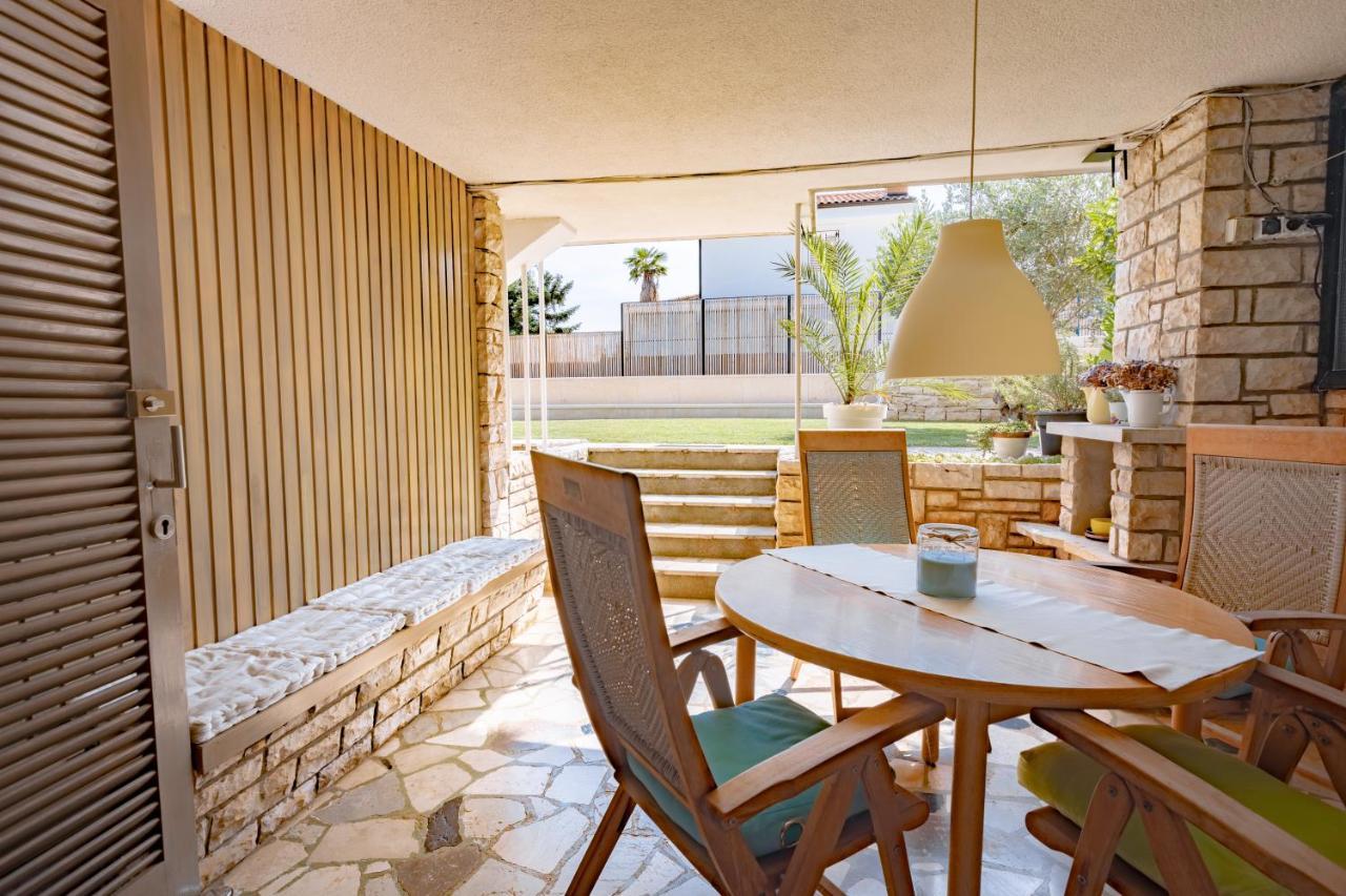 Residence Pecek Novigrad  Luaran gambar